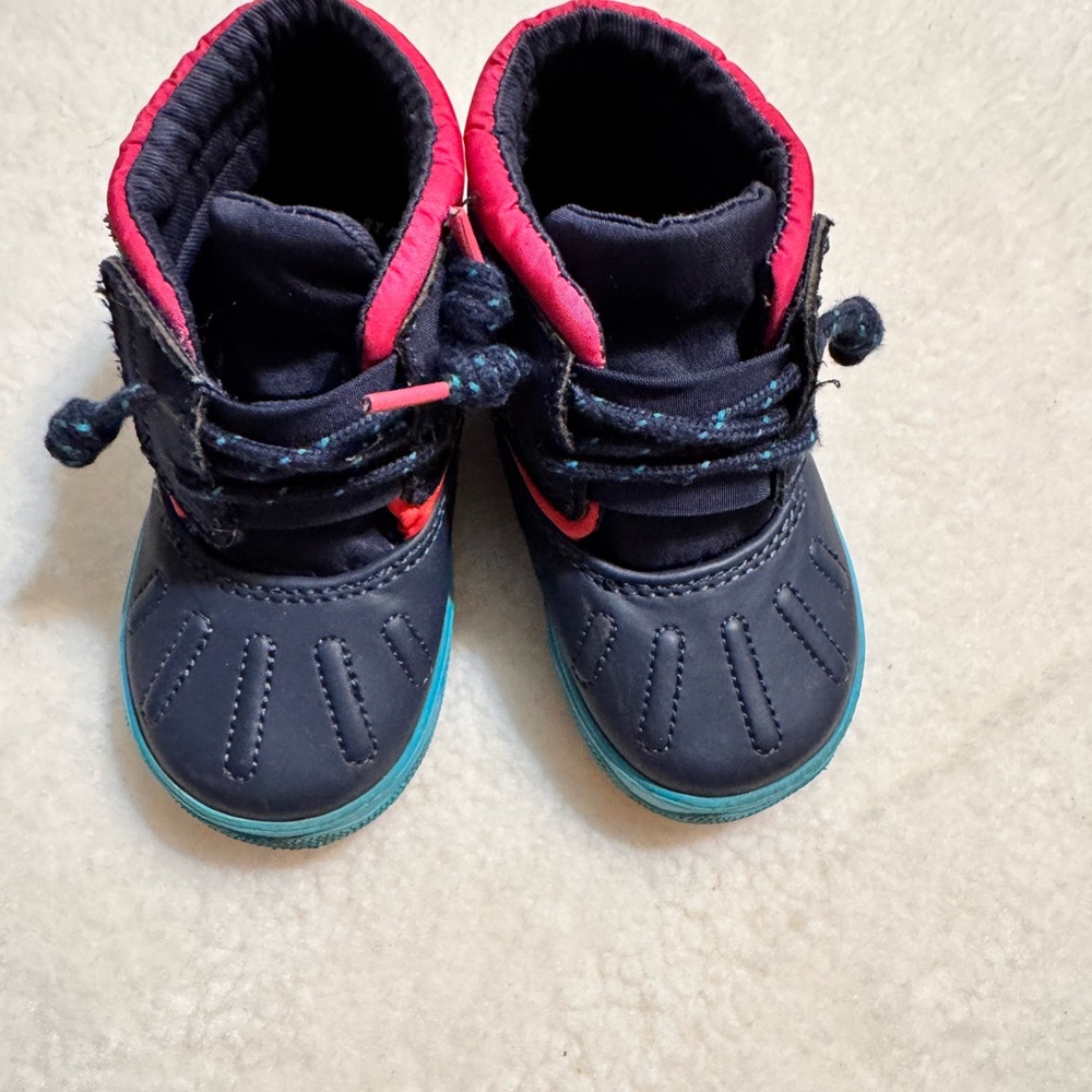 Sperry Kids Boots in Navy and Pink